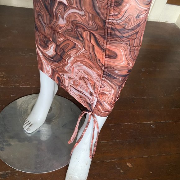 SHADES OF BLOND - Picture 3 of 7